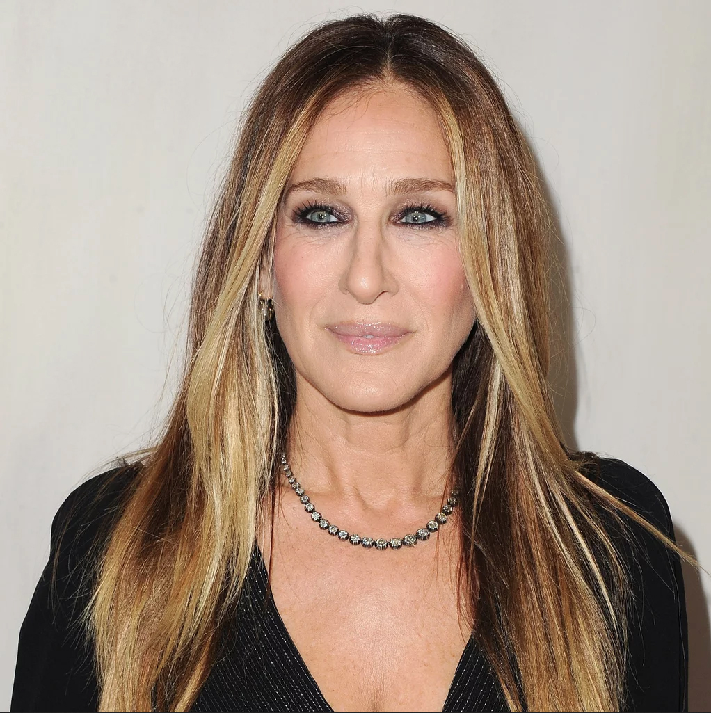 Sarah Jessica Parker smokey eye makeup, timeless holiday makeup looks